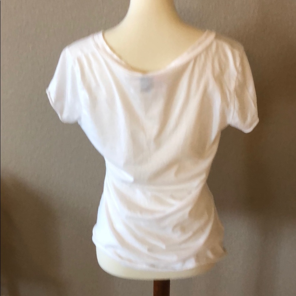 Fun white tee - Picture 3 of 3